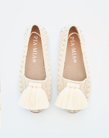 Alpargatas tejidas con pompones tallas 26-33 Daily cream KIDS
