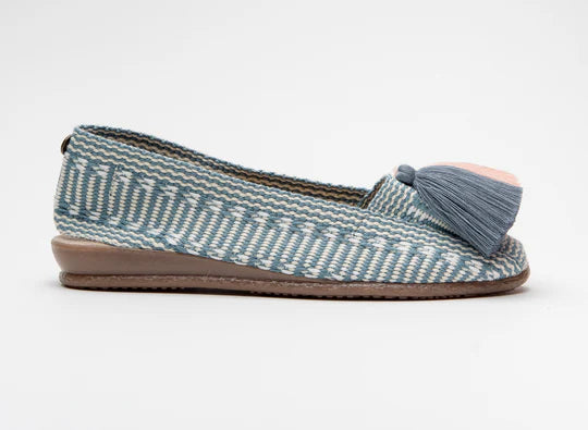 Alpargatas tejidas con pompones tallas 26-33 Blue Smoke KIDS