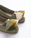Alpargatas tejidas con pompones tallas 26-33 Olivo KIDS