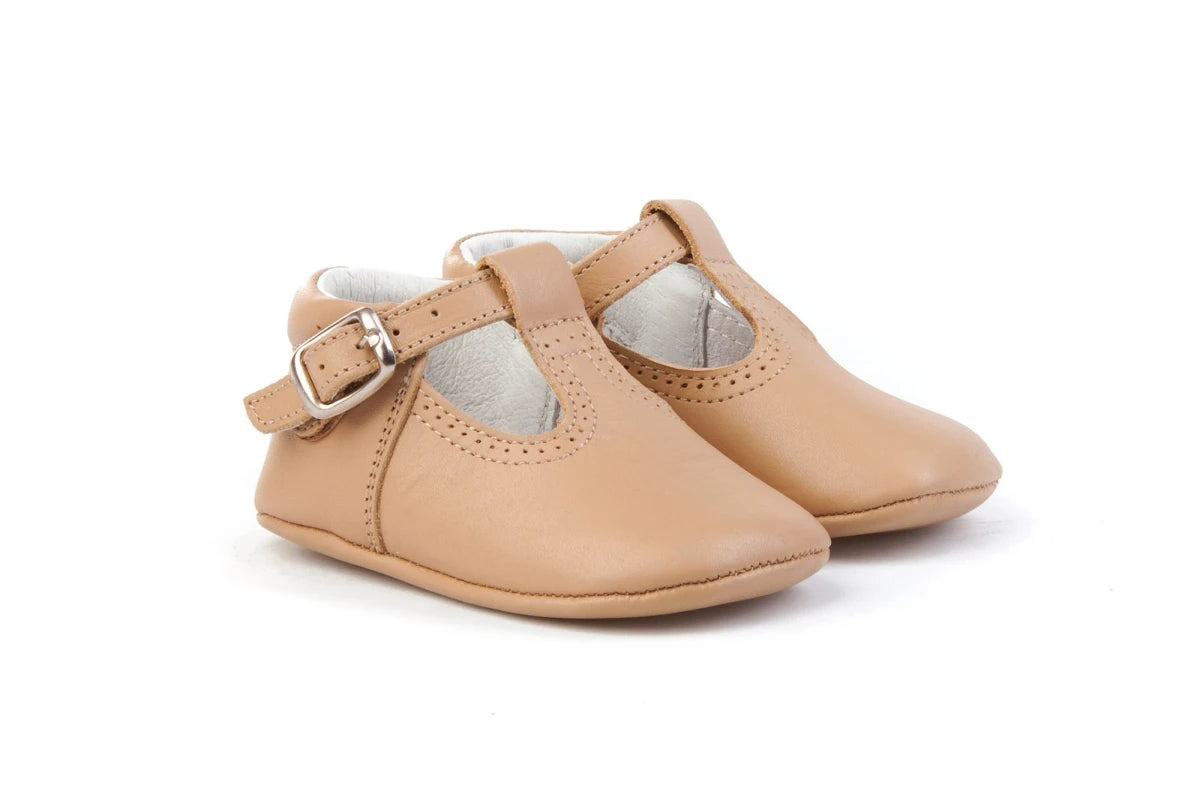 Pepito en piel suela blanda Camel